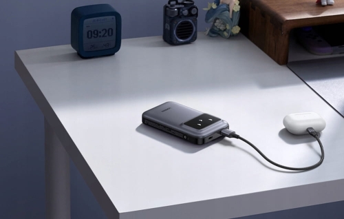 UGREEN POWERBANK 10000MAH 30W DO TELEFONU WBUDOWANY KABEL USB-C MAGNETIC